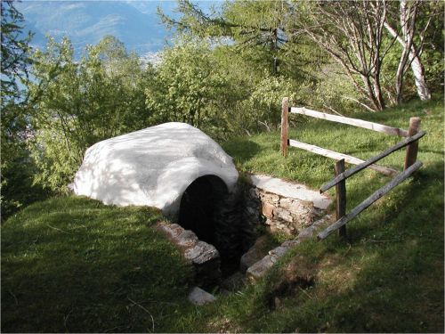Immagine per il contenuto "Alla scoperta della Frontiera Nord - Visita ai Roccoli Lorla e Artesso in Valvarrone (LC) "